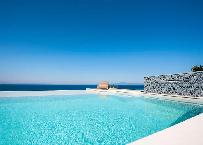 Maria Luxury * Chaniotis