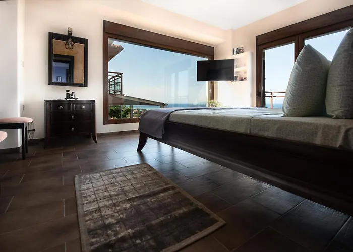 Maria Luxury *