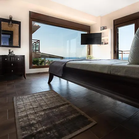 Maria Luxury *