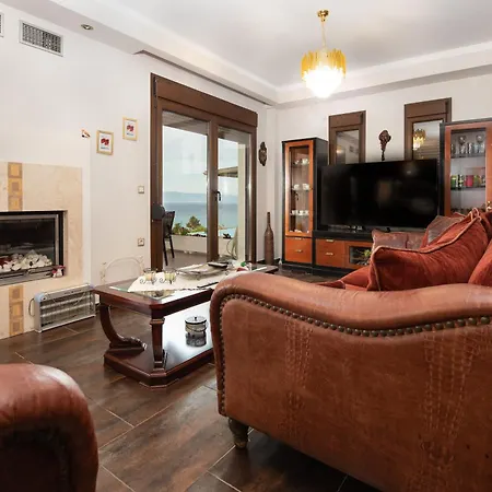 Maria Luxury Hanioti